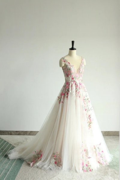 Flowers Lace Appliques Wedding Dress Floor-length Elegant Sleeveless Bridal Gown