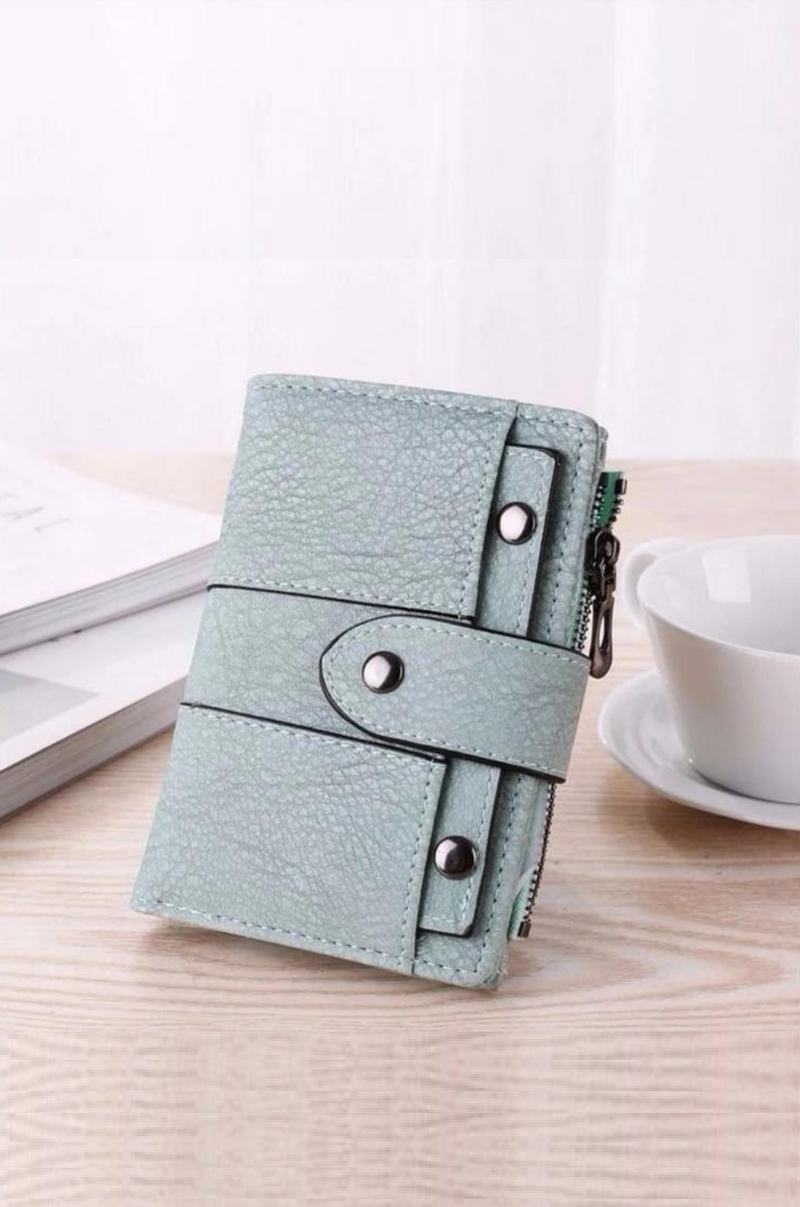 Women Wallet Simple Retro Rivets Short Wallet Handbag for Girls Purse Small Wallet Ladies