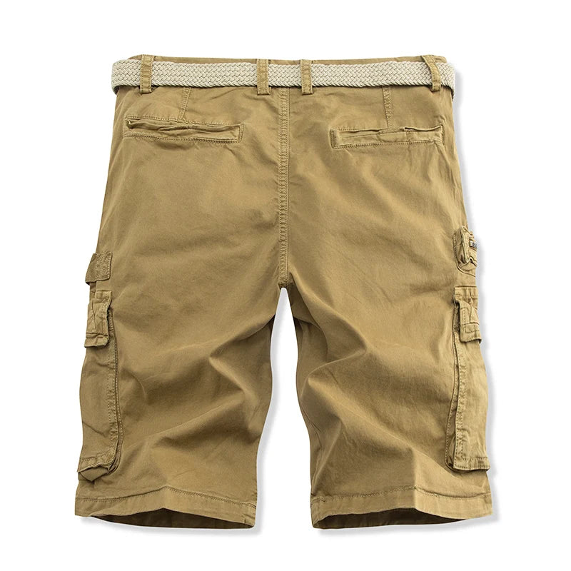 Summer men's casual shorts multi-bag overalls Beach pants comfortable and breathable .