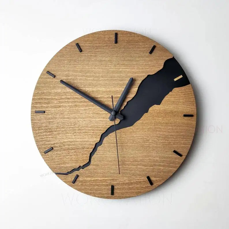 Creative Crack Simple Wooden Wall Clock Modern Home Decoration