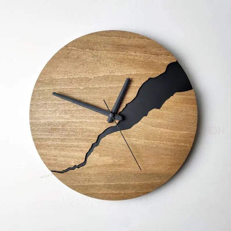 Creative Crack Simple Wooden Wall Clock Modern Home Decoration