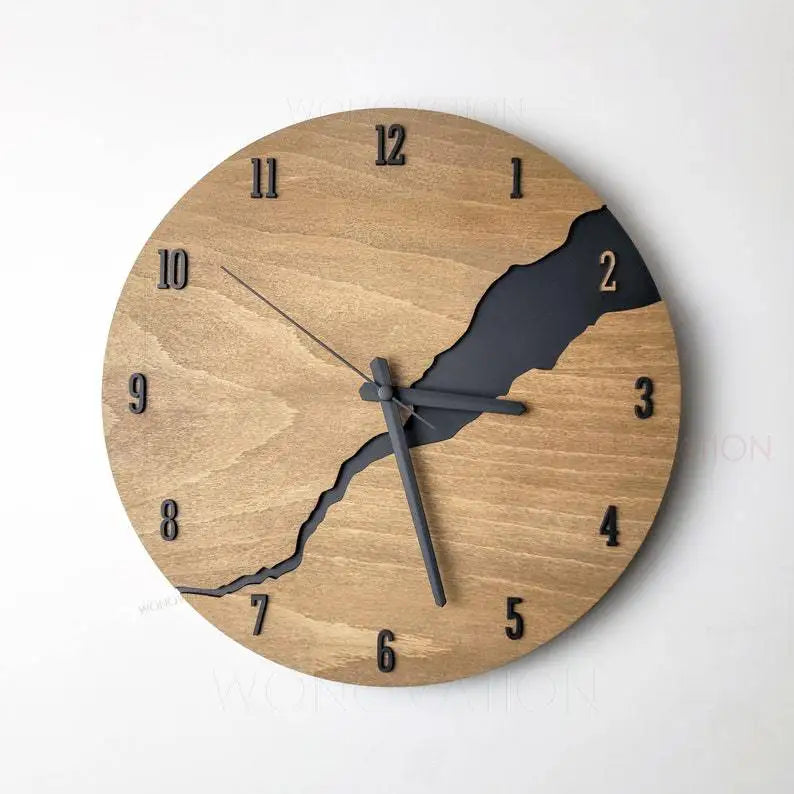 Creative Crack Simple Wooden Wall Clock Modern Home Decoration