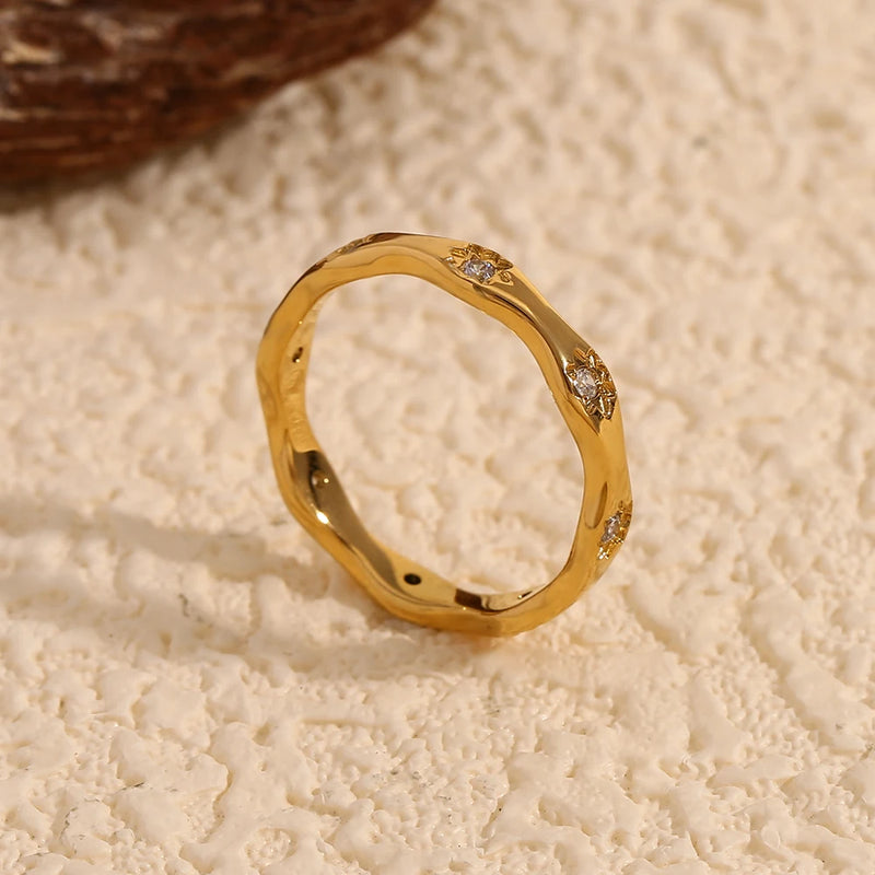 Wave Shape Ring  Stainless Steel 18k Gold Plated Exquisite Women Jewelry For Party Dating